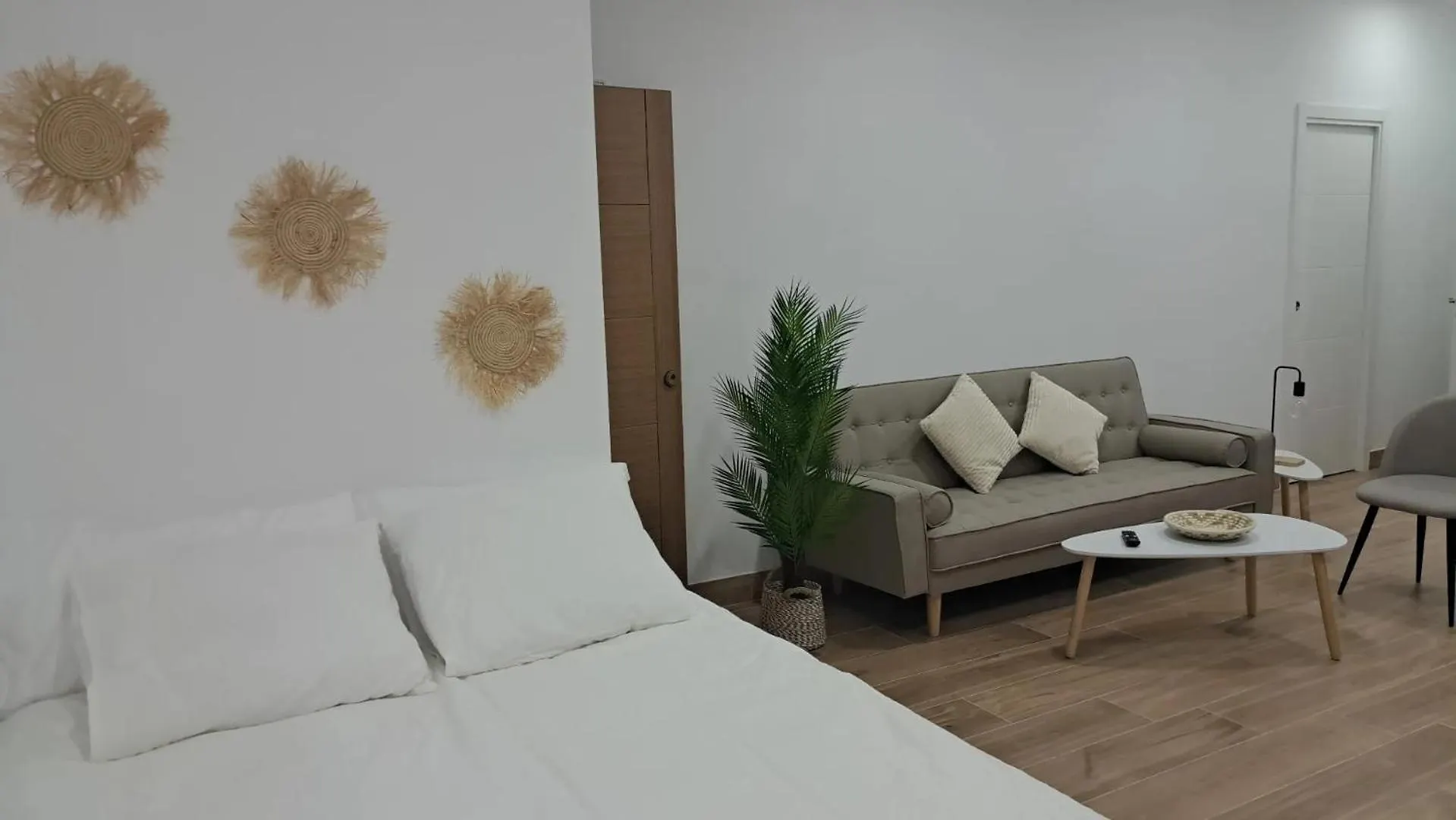 Triana Tejares Apartment 세비야